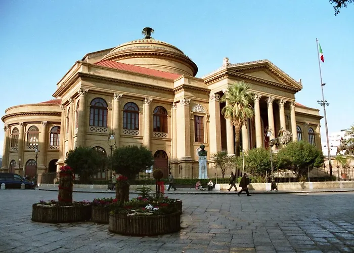 Garibaldi Rooms 29 - Piazza Marina A Palermo - In Pieno Centro.
